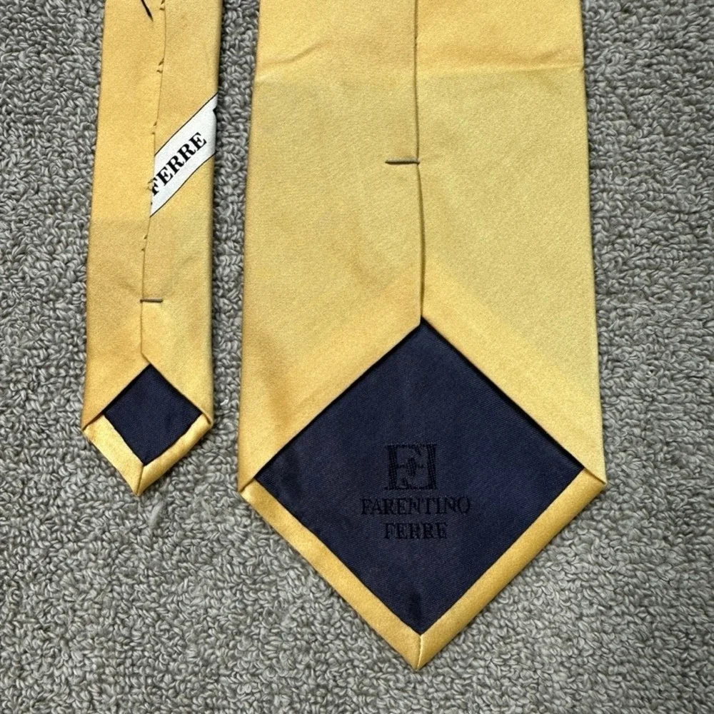 Yellow Solid Silk Men's Tie